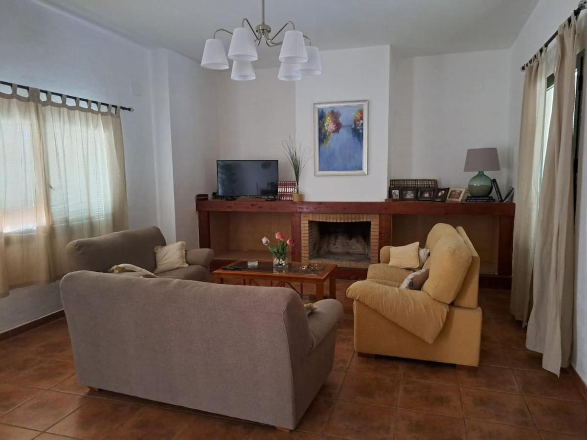Villa Duran Esteban Cantillana Luaran gambar
